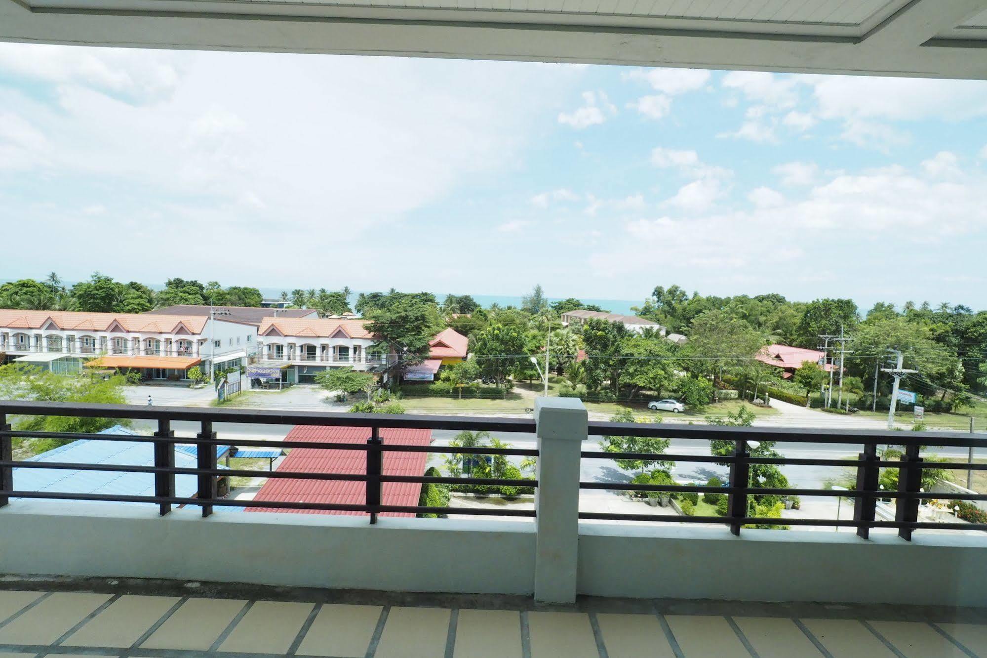 Sea Mountain Khanom Hotel Exterior photo